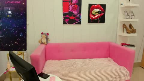 Lily online show from 01/17/25, 01:15