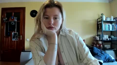 Lilly Depp online show from 04/11/26, 09:35