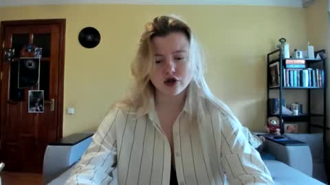 Lilly Depp online show from 04/25/26, 10:18