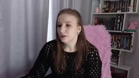 Snapshot of lillyfan_x chatting on 11/03/25, 04:36 LillyFan X online show from 11/03/25, 04:36