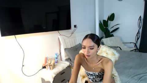 Snapshot of lillyholland_xx chatting on 02/22/25, 08:40 lillyholland online show from 02/22/25, 08:40