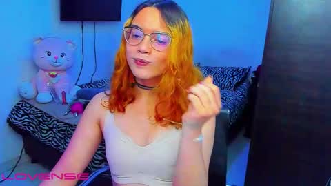 Snapshot of lillykittyy chatting on 11/11/25, 01:38 Lilly3 online show from 11/11/25, 01:38