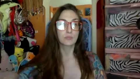 hi guys im back on here 3 online show from 03/05/26, 06:37