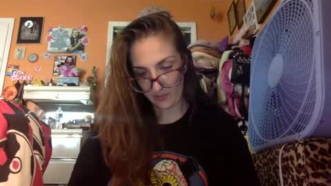 Snapshot of lillylushabae chatting on 07/13/26, 08:33 hi guys im back on here 3 online show from 07/13/26, 08:33