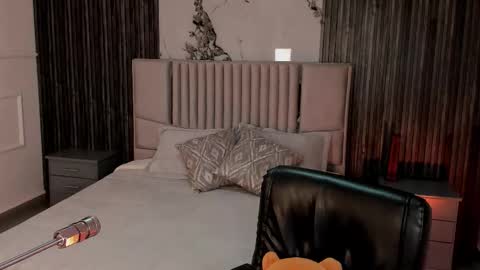 Lilly Ortiz online show from 02/13/26, 08:49