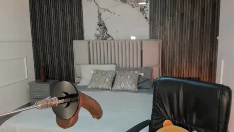 Lilly Ortiz online show from 03/19/26, 07:51