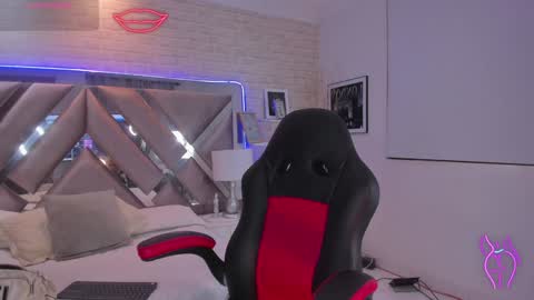 Lilly online show from 01/03/25, 02:19