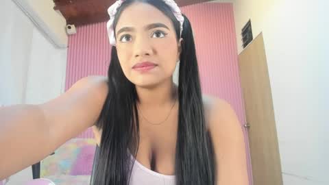 lillyy16 online show from 05/19/26, 11:05