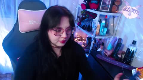 Lilo  online show from 01/31/25, 03:52