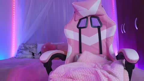 Lilou online show from 03/25/26, 01:06