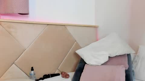 Lilou  online show from 01/12/25, 03:39