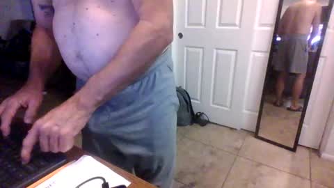 Snapshot of lilpackage69 chatting on 12/02/25, 02:06 lilpackage69 online show from 12/02/25, 02:06