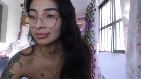 Snapshot of lilpalacio chatting on 12/13/24, 08:04 lil palacio online show from 12/13/24, 08:04