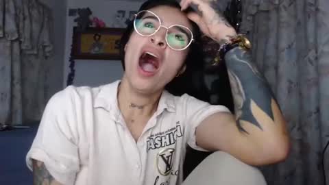 Snapshot of lilpalacio chatting on 12/14/24, 04:01 lil palacio online show from 12/14/24, 04:01