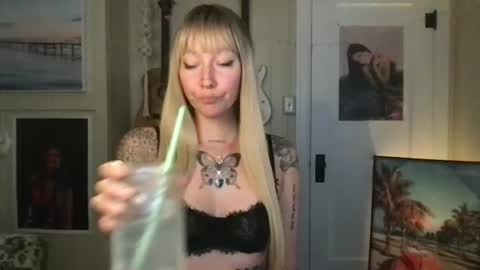 Lilpeachykeenn online show from 12/02/24, 10:45