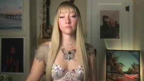 Lilpeachykeenn online show from 12/15/24, 01:24