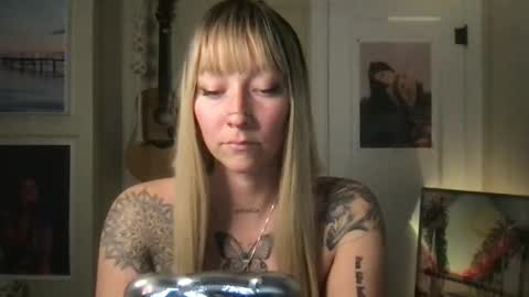 Lilpeachykeenn online show from 12/23/24, 02:56