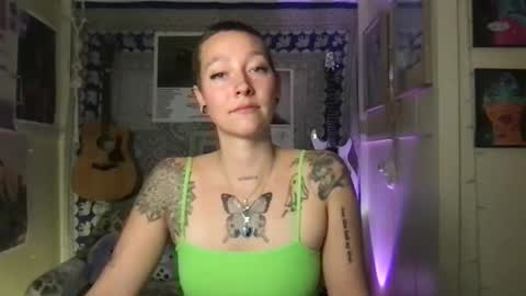 Lilpeachykeenn online show from 01/08/25, 06:09