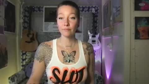 Lilpeachykeenn online show from 01/08/25, 09:55