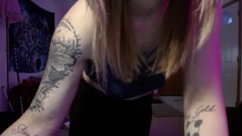 Luna online show from 05/27/26, 01:57