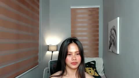 Snapshot of lilsweet_marie chatting on 12/16/24, 12:38 Lilsweet marie online show from 12/16/24, 12:38