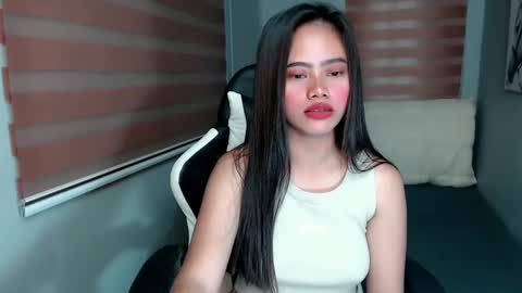 Snapshot of lilsweet_marie chatting on 01/31/25, 07:50 Lilsweet marie online show from 01/31/25, 07:50