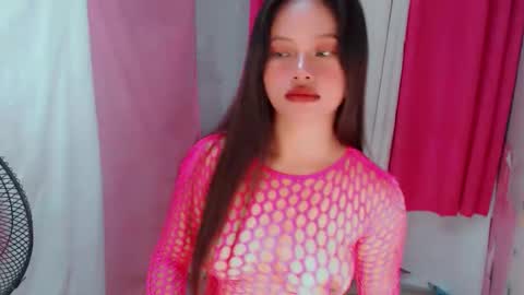 Snapshot of lilsweet_marie chatting on 11/11/25, 10:10 Lilsweet marie online show from 11/11/25, 10:10