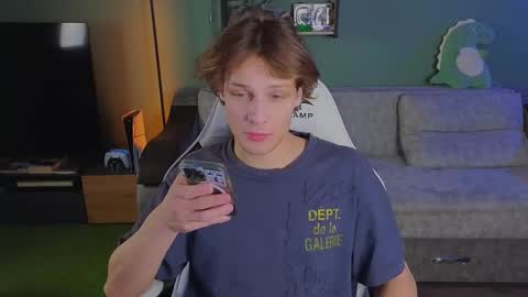 Snapshot of lilteddyboy chatting on 10/19/25, 02:40 lilteddyboy online show from 10/19/25, 02:40