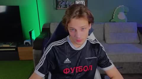 Snapshot of lilteddyboy chatting on 10/21/25, 02:29 lilteddyboy online show from 10/21/25, 02:29