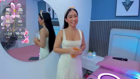  lily  online show from 11/19/25, 03:39