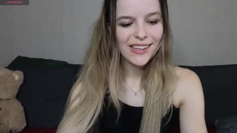 lily_and_jake online show from 09/24/25, 07:33