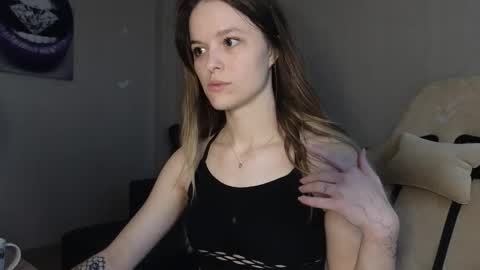 lily_and_jake online show from 11/07/25, 03:06