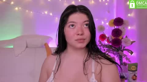 lily_cherry0 online show from 04/09/26, 12:54