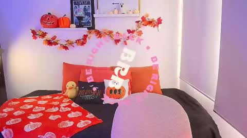 just lily online show from 10/29/25, 09:38