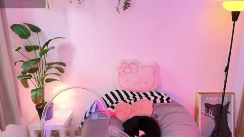 just lily online show from 07/23/26, 09:24