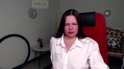 Lily online show from 01/07/25, 10:22