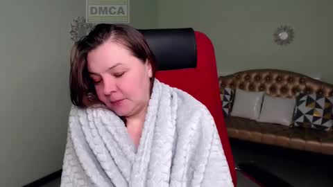 Lily online show from 02/11/25, 04:55