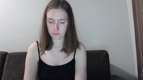 lily_love_x online show from 09/19/25, 10:43