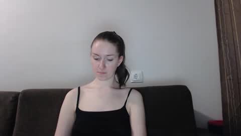 lily_love_x online show from 02/09/26, 10:36
