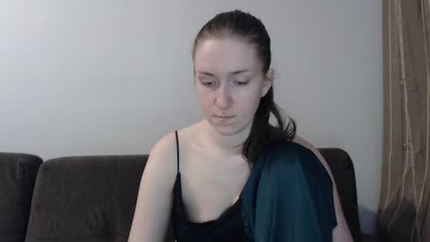 lily_love_x online show from 06/25/26, 04:56