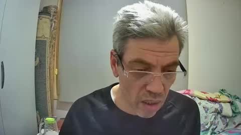 Snapshot of lily_lovelyman_ chatting on 02/10/25, 12:18 lily lovelyman online show from 02/10/25, 12:18