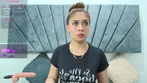 LILY MEGHAN online show from 11/30/25, 09:41