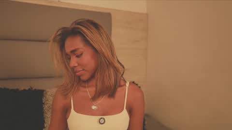 Lily Miiller online show from 02/18/26, 09:33