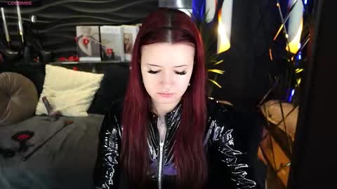 Lily online show from 03/18/26, 07:44