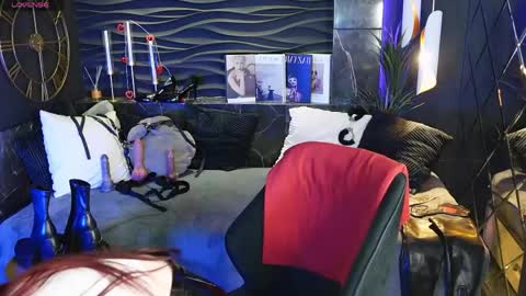 Lily online show from 04/09/26, 07:36