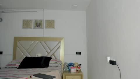 Snapshot of lily_noir_ chatting on 04/02/26, 01:53 lily_noir_ online show from 04/02/26, 01:53