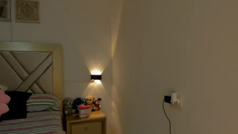 Snapshot of lily_noir_ chatting on 04/16/26, 11:33 lily_noir_ online show from 04/16/26, 11:33