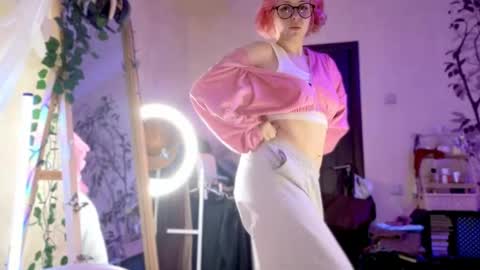 your lilyyyyyyy online show from 04/30/26, 10:03