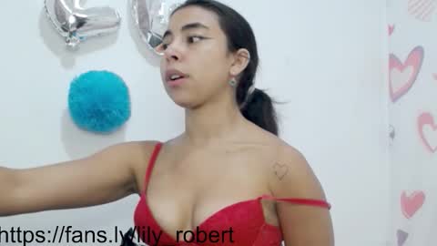Snapshot of lily_robertss_ chatting on 09/13/25, 03:06 Lily Roberts online show from 09/13/25, 03:06