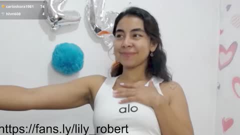 Snapshot of lily_robertss_ chatting on 09/15/25, 03:39 Lily Roberts online show from 09/15/25, 03:39